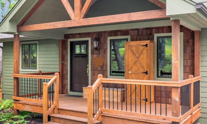Chestnut Springs House | Find peace at Dove's Landing at Wintergreen resort - nfamily- and pet-friendly!