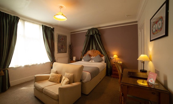 Binfield Hotel | Fines Bayliwick Hotel
