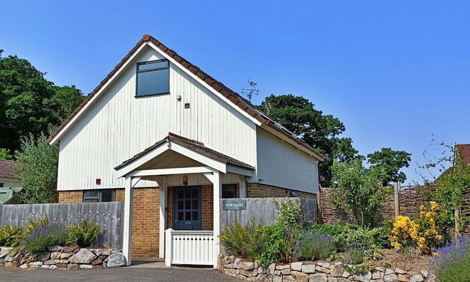 Liverton House | Finest Retreats - Little Dunley - Vine Lodge