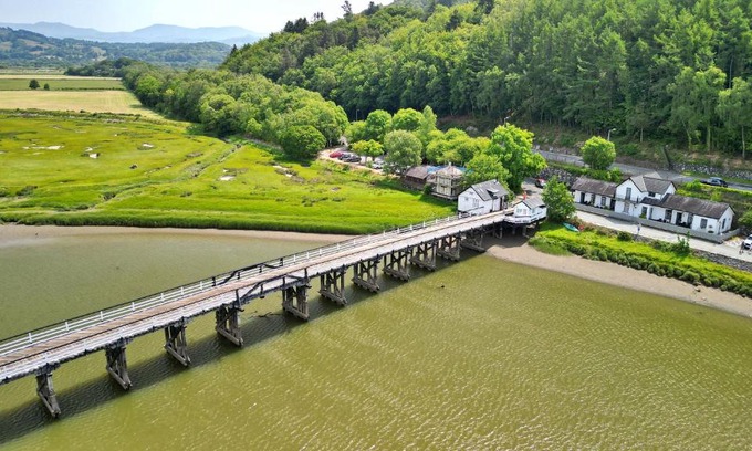 Penmaenpool House | Finest Retreats - Toll Bridge Cottage