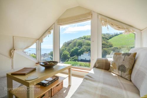 Cawsand Apartment | Finest Retreats - Upper Deck