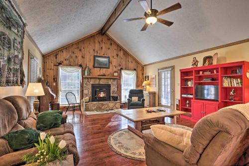 Wears Valley House | Firefly Cove - 3 Mi to Parkway and National Park!