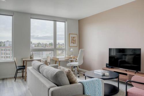 Yesler Terrace Apartment | First Hill studio w gym bbq nr park SEA-636