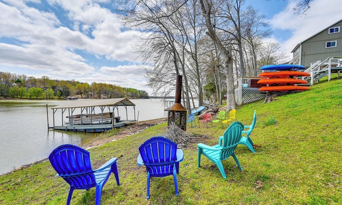 Eddyville House | Fish & Grill: Spacious Home in Eddyville!