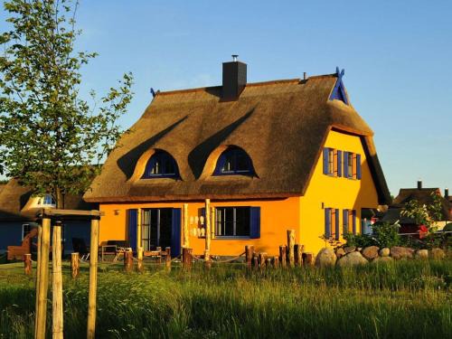 Glowe House | Fisherman's cabin Comfortable holiday residence