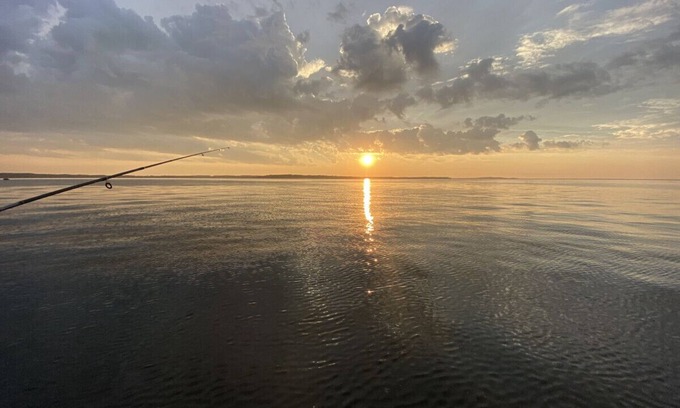 Garrison Apartment | Fishing, boat rental, fenced yard, canoe, ping pong!