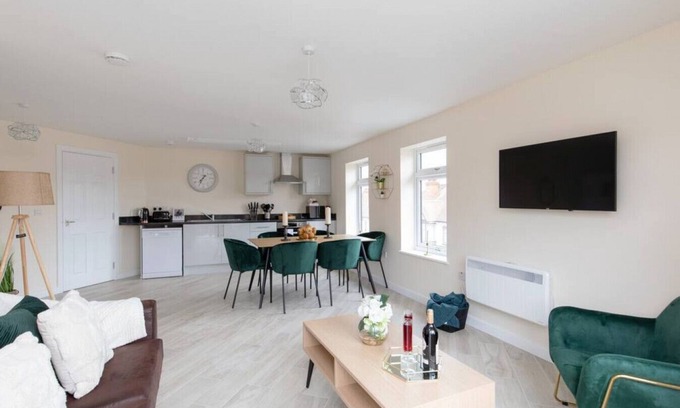 Sudbury Apartment | Flat 1 · homely - North London Wembley Apartment