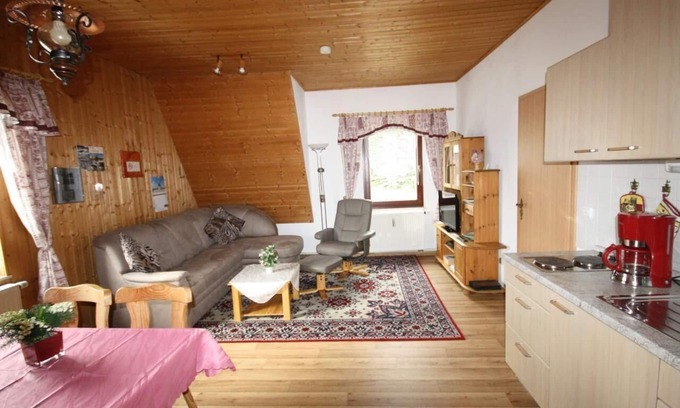 Sehmatal-Neudorf Apartment | Flat in Neudorf with garden and barbecue