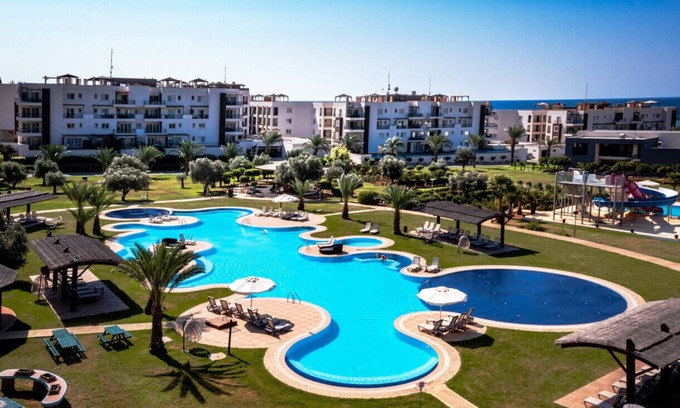 Bafra Apartment | Flat w Shared Pool near Beach in Iskele