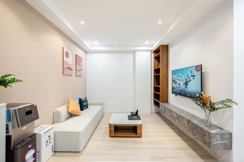 Ba Dinh Apartment | FLESTA Núi Trúc