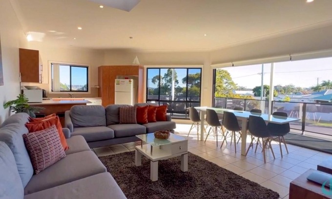 Belmont House | Flexi 3 two storey home close to 16 footers