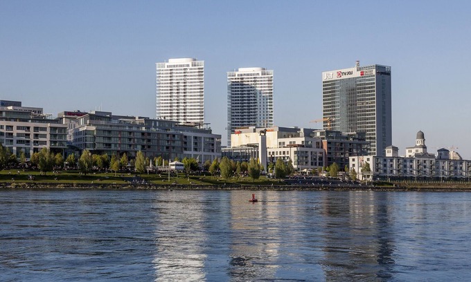 Old Town Apartment | Flexible, Hotel quality accommodation on the bank in the private apartment