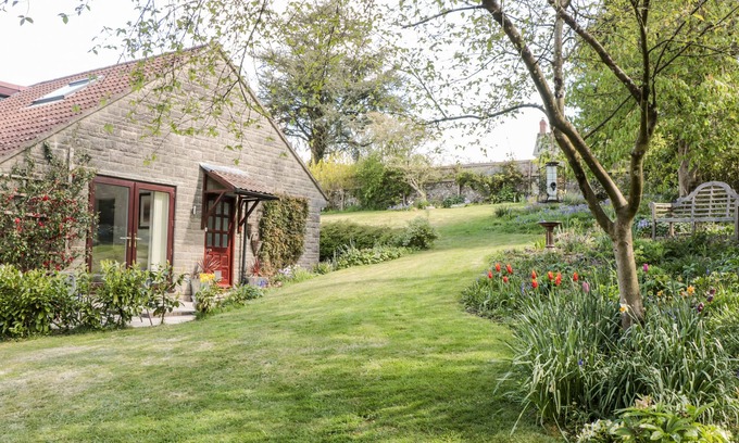 Buckland St Mary House | FLINTSTONES, country holiday cottage in Buckland St Mary