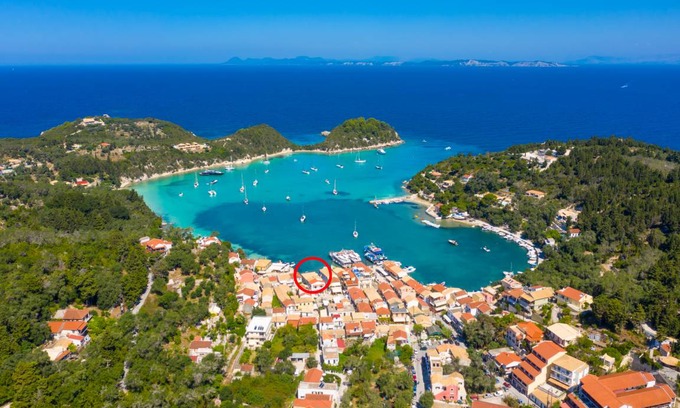 Lakka Apartment | Flora Maisonettes 1: Walk to Beach, A/C, WiFi, Car Not Required