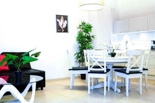 Stare Miasto Apartment | Florianska Gate Luxury Apartments