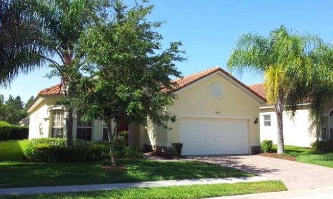 Hillcrest Estates Villa | Florida Tuscan Villan