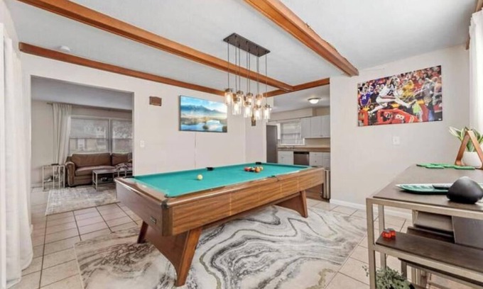Canton House | Football Haven: 3 Min to HOF and Belden Village
