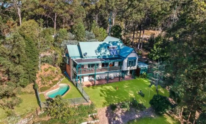 Parklands House | Forest abode gem near to beach!