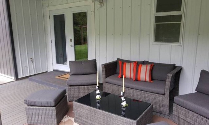 Otter Point House | Forest Cove two bedroom guest suite in Sooke