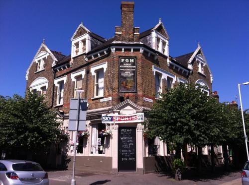 Newham Hotel | Forest Gate Hotel - Free Parking limited spaces