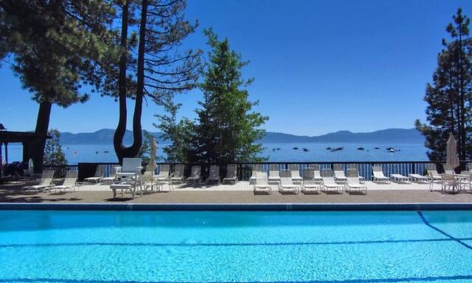Tahoe Tavern House | Forest View -Walk to Town!