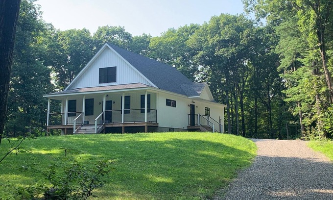 Red Hook Other | Forget your worries in this serene Modern Farm House.