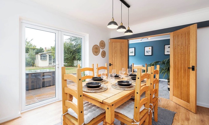 Formby House | Formby Coastal Retreat – 3-Bed Home Near Beach, Golf & Red Squirrel Reserve
