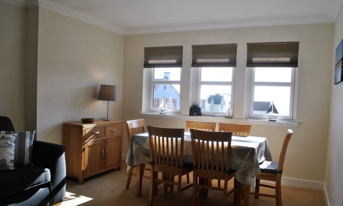 Kilrenny Apartment | Forth View- stylish upper apartment with sea views