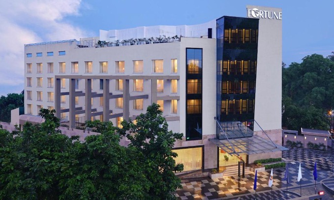 Hazratganj Hotel | Fortune Park BBD, Lucknow - Member ITC Hotels' Group