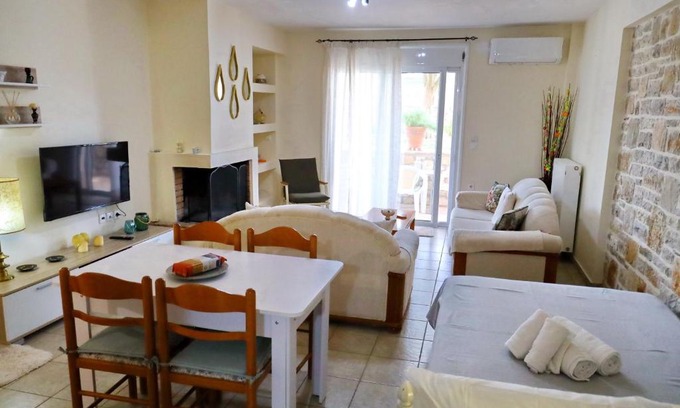 Gefira Mpania Apartment | Fou's apartment