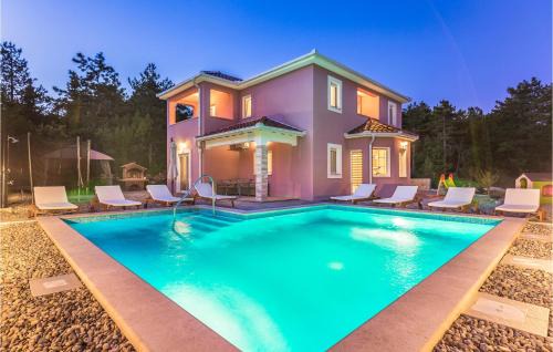 Imotski House | Four-Bedroom Holiday Home In Imotski