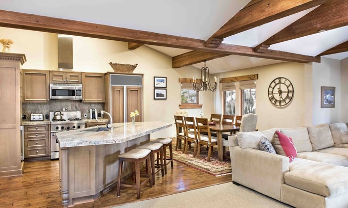 Deer Valley House | Four Bedroom Suite 4 Apartment Hotel by Redawning
