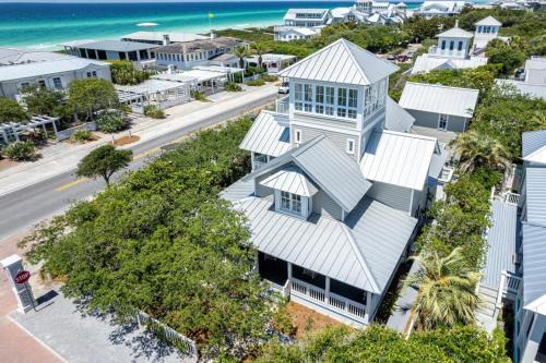 Seaside House | Four by the Shore