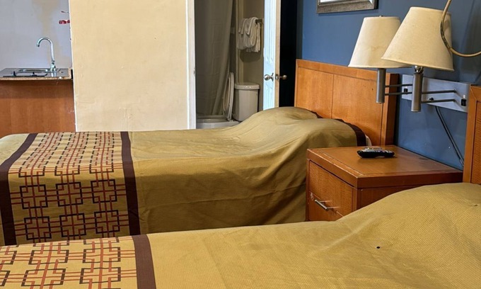 Conway Hotel | Four Oaks