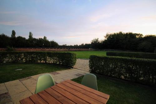 Louth House | Fox Cottage, Covenham Holiday Cottages