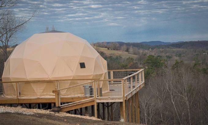 Eureka Springs Apartment | Fox Wood Dome w/Indoor Jacuzzi & Mountain Views