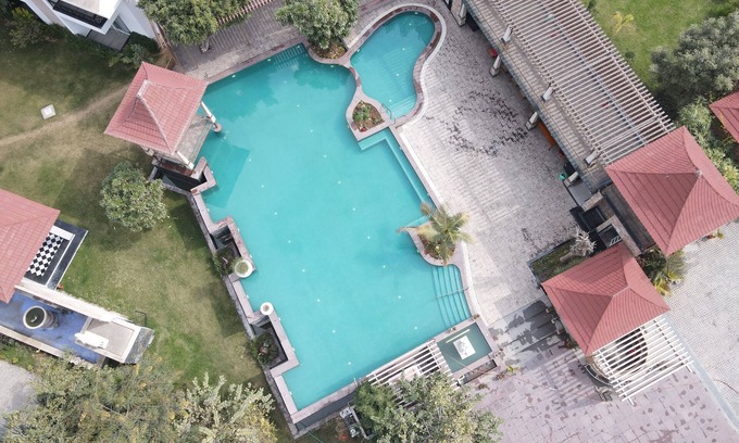 Civil Lines Resort | Foxoso Ocean Resort Jaipur