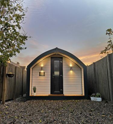 Dornoch House | Foxy's Den Dornoch