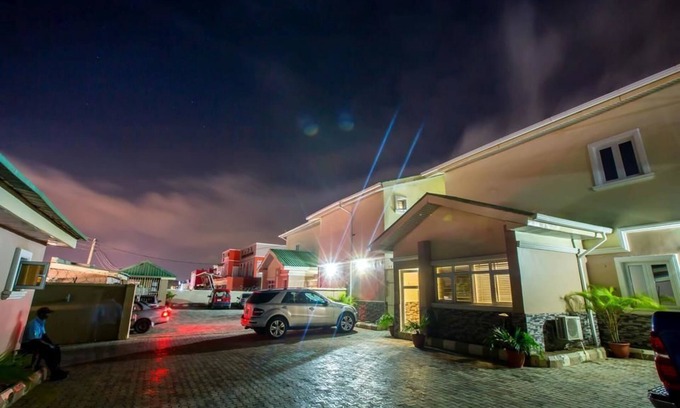 Gwarinpa Estate Hotel | Frankeyz Haven Suites