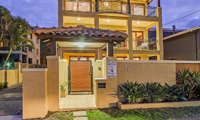 Miami House | Fraser Beachside Luxury home with the beach at the front door backing onto park
