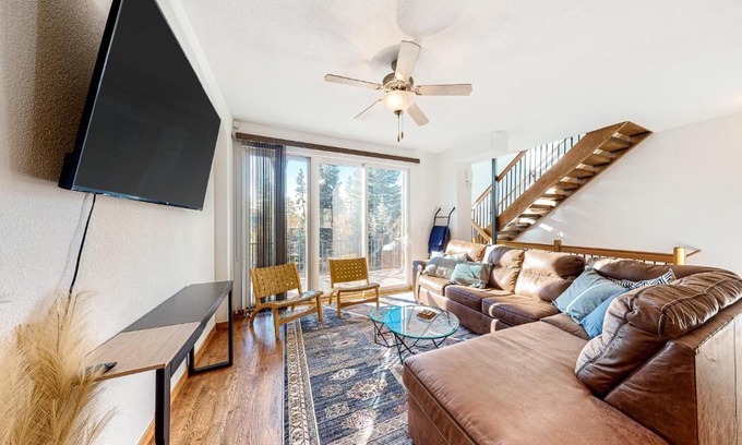 Rendezvous House | Fraser Fantasy