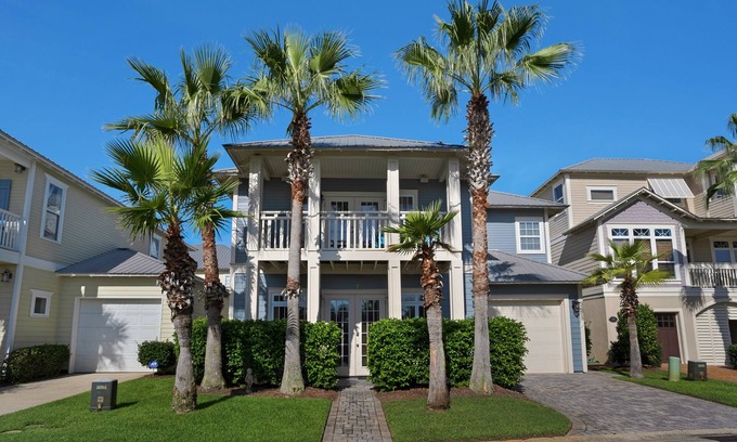 Emerald Waters Village House | Free Beach SRVC= 2 Chairs/Umbrella! Private Beach! Great Location!