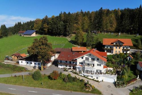 Maibrunn House | Freizeit- und Erlebnishof Schötz
