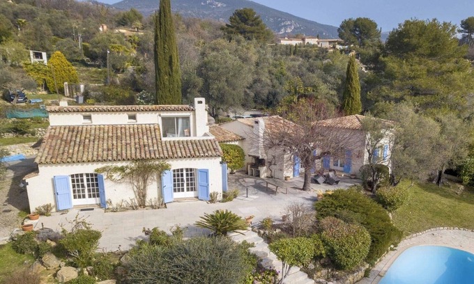 Le Rouret Villa | French Riviera, charming and romantic villa southfacing with a scenery view