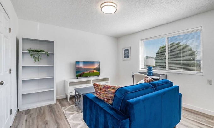 New Tacoma Apartment | Fresh 1BR/1BA in Downtown Tacoma - 2