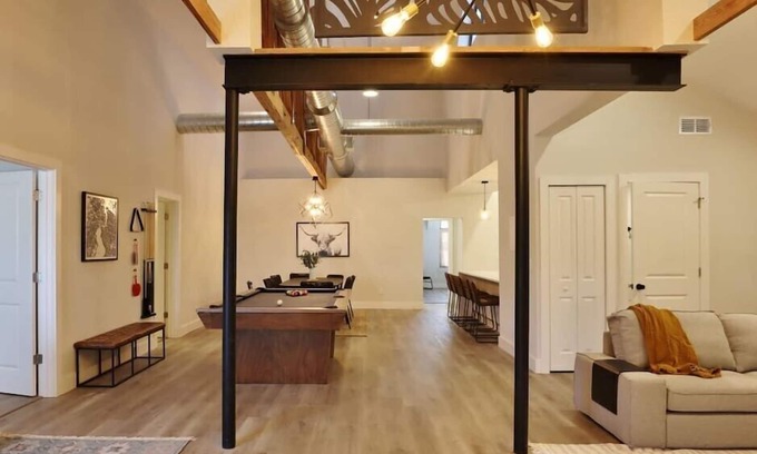 Downtown Jacksonville Apartment | Freshly Renovated Apt - Steps from TIAA Bank Field