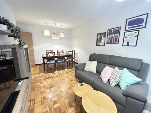 La Corredoria y Ventanielles Apartment | Frey Ceferino Suite