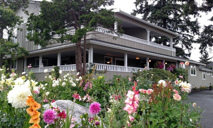 Friday Harbor Bed & Breakfast | Friday Harbor Grand B&B