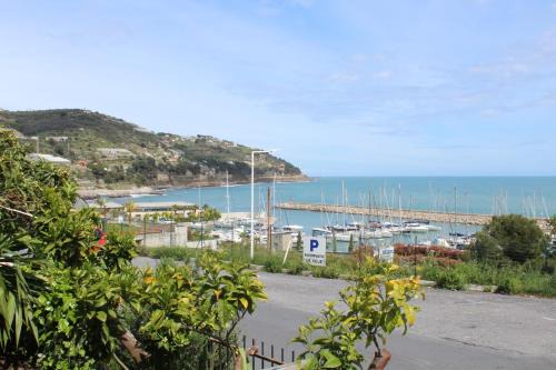 San Lorenzo al Mare House | Froggy House