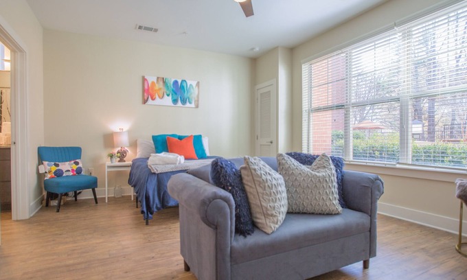 SouthPark Apartment | Frontdesk - Mezzo 1 Southpark Apts Charlotte, NC